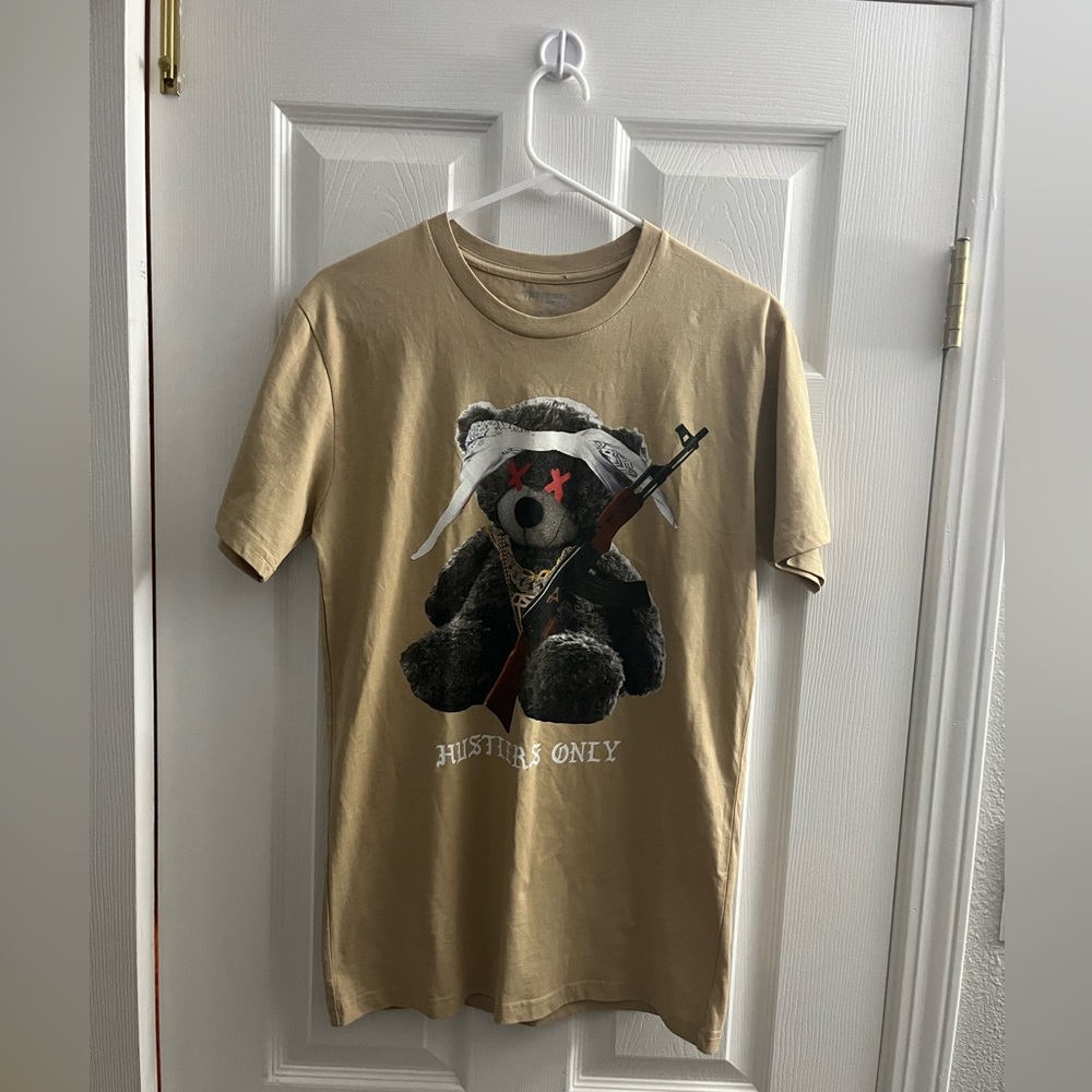 Hustlers only T shirt